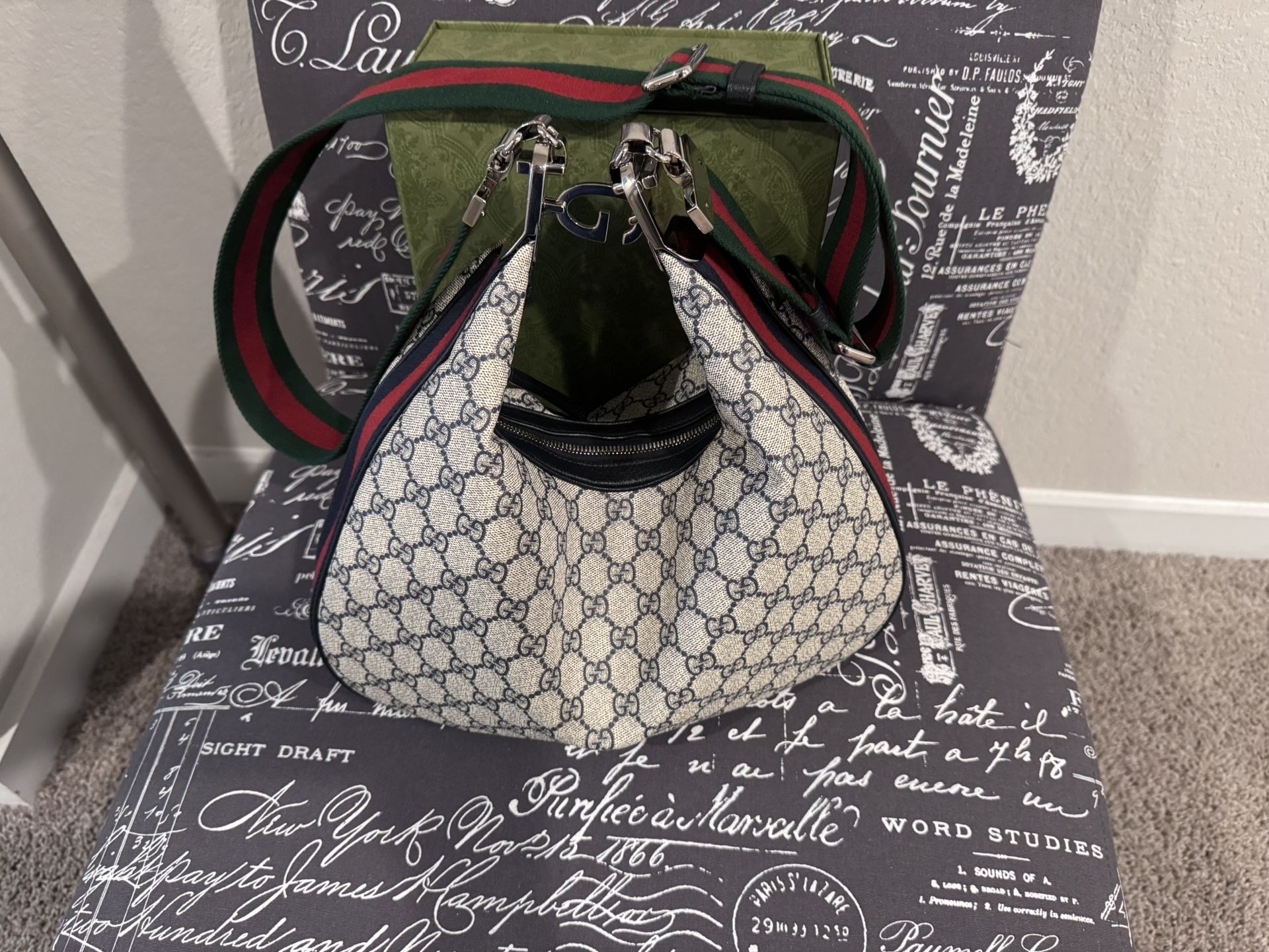 Gucci Medium Attaché Shoulder GG Supreme