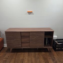 Buffet Table 