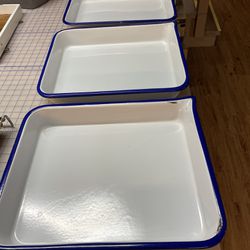 Set Of 3 - 14 x 17 porcelain tray - excellent condition