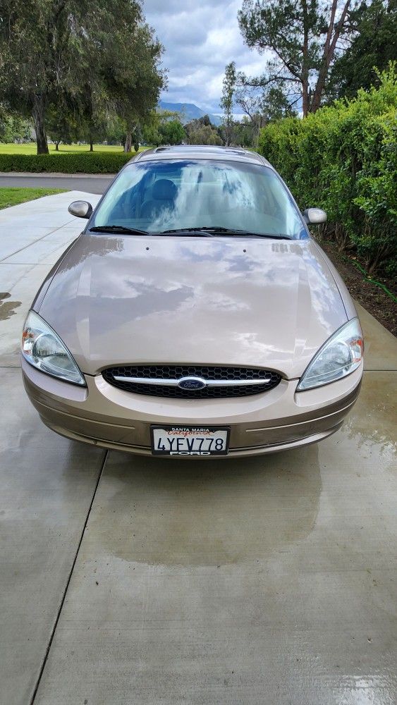 2002 Ford Taurus