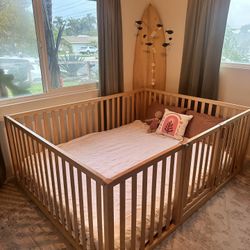 Floor bed - Like New Condition