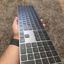Apple Magic Keyboard with Numeric Keypad - Space Gray
