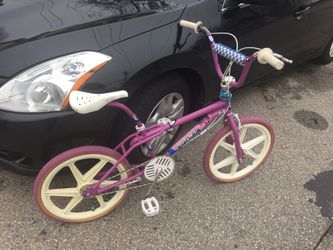 1987 gt performer bmx freestyle old school vintage bike similar to a mongoose Californian supergoose