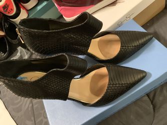 Jessica Simpson heels