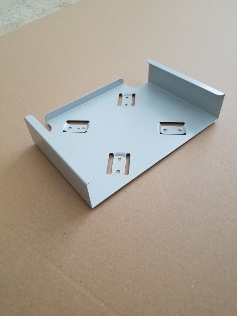 Mac mini mounting bracket