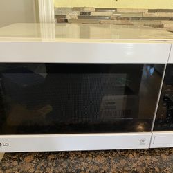 LG Microwave 