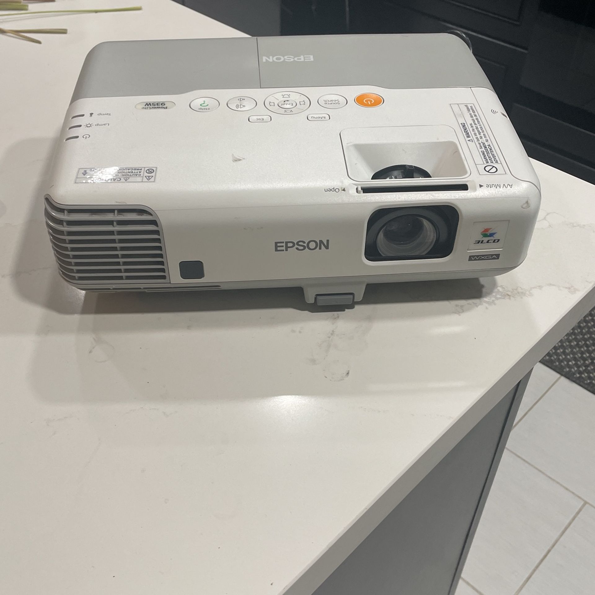 EPSON PROUECTOR