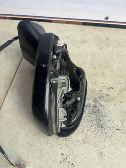 2023-2025  Honda  crv  Lh mirror. oem