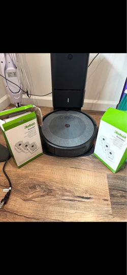 Roomba i3+ (Self-Emptying Dock)