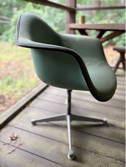 Herman Miller Eames chairs
