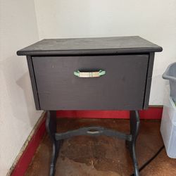 Cute Side Table With Drawer 