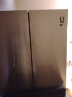 Whirlpool top-freezer refrigerator