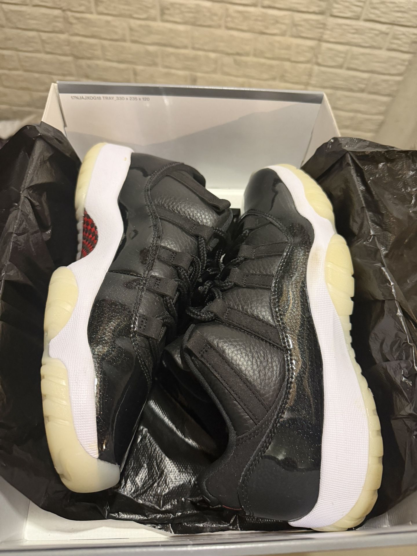 AIR JORDAN 11 RETRO LOW