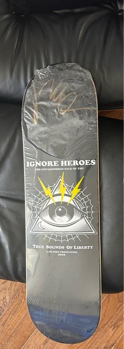 TSOL signed ingore hero’s skateboard deck
