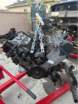 4.6l 2v Ford Modular Engine