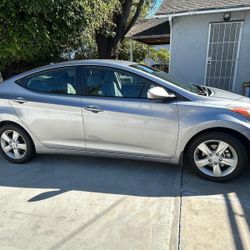 Hyundai Elantra 2013