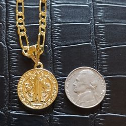 20" Gold Plated Religious Coin Pendant And Chain Set 