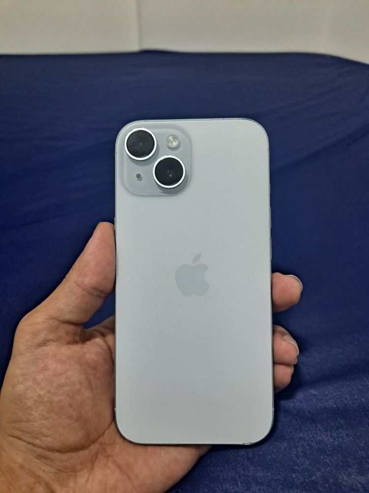 iPhone 15 128GB - Like New