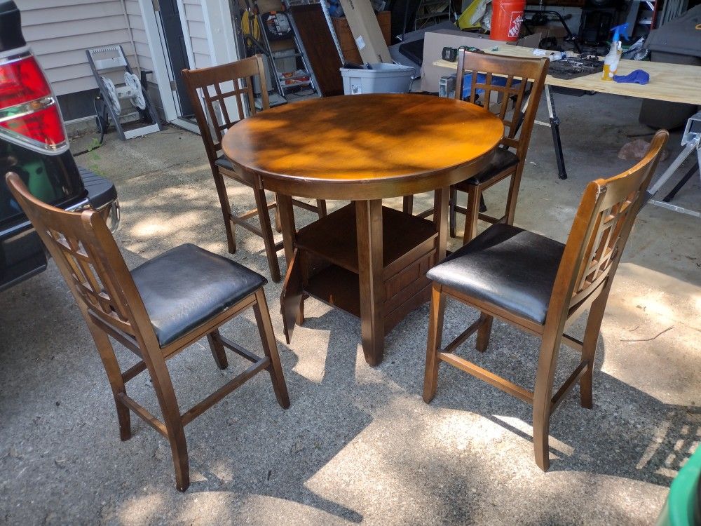 Dining Room Table And Chairs With Leaf