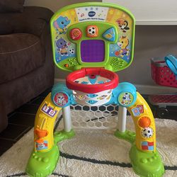VTECH TODDLER SPORTS CENTER