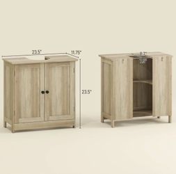 HOMCOM Cabinet with 2 Doors and Adjustable Shelf