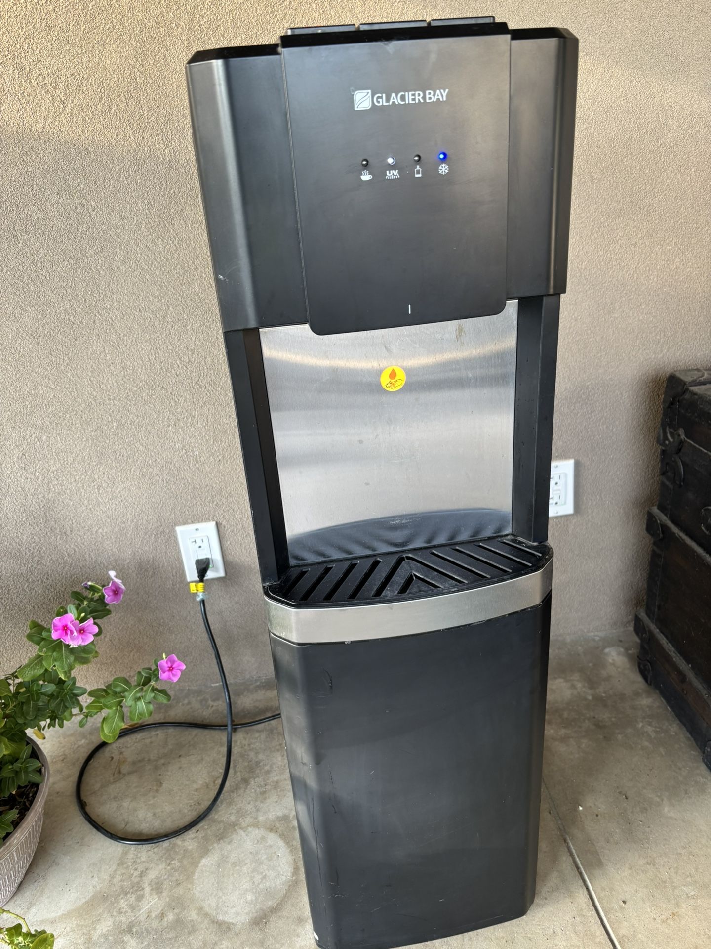 Glacier Bay Water Dispenser