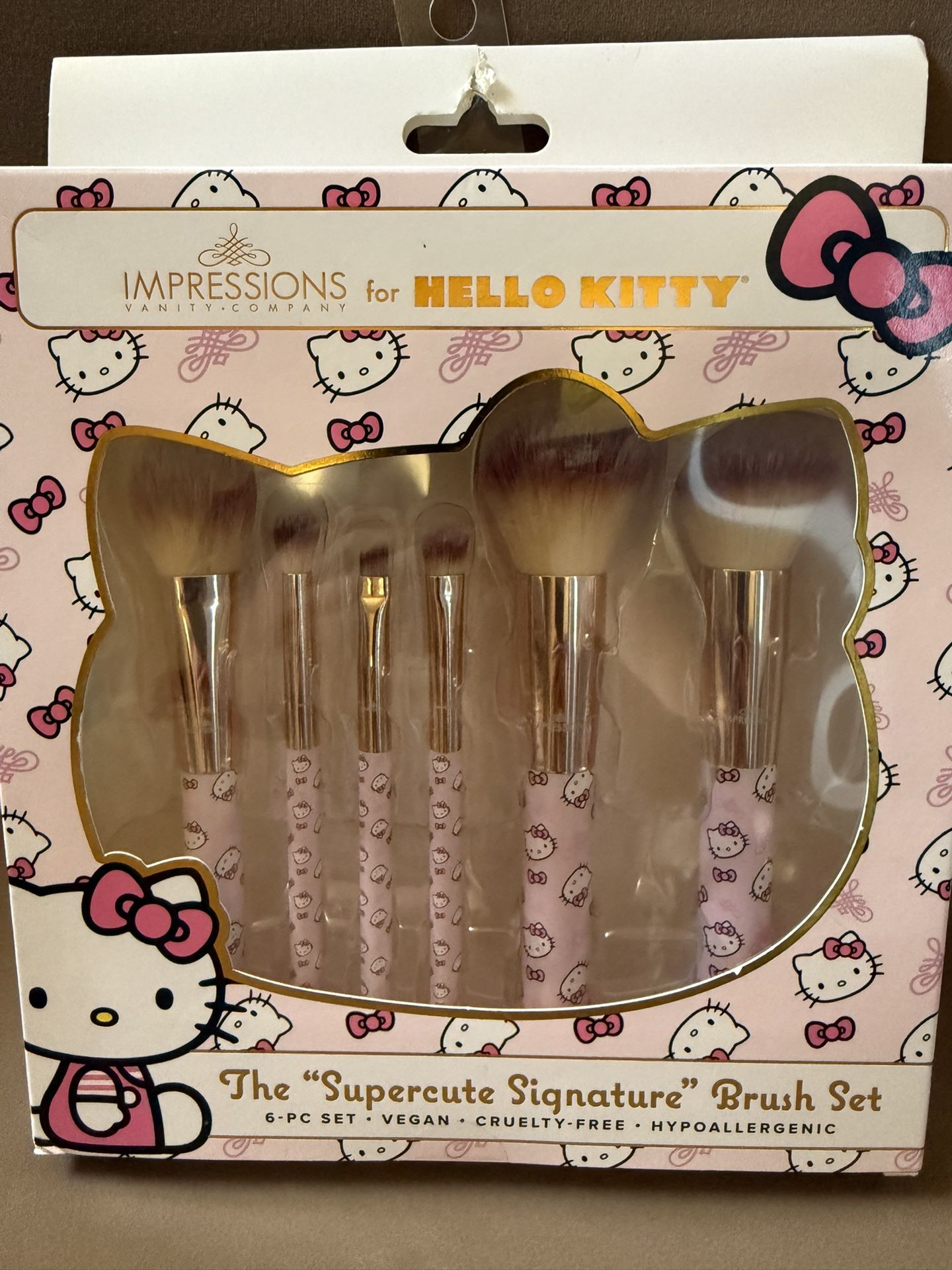 Brand New Impressions Hello Kitty Makeup Brush Set