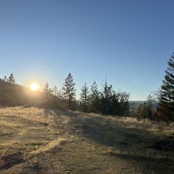 5.5 Acres With Huge Flat, 20 Gpm Well And Super Views