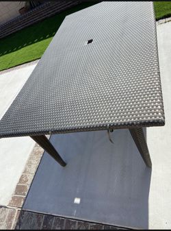 Brown Jordan Patio Table with Umbrella Hole