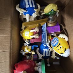 M & M Collectables 