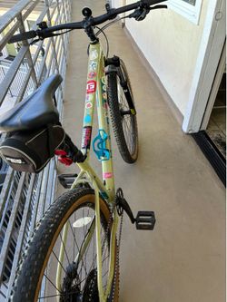 Mountain bike (Marin Bobcat 4) with helmets, locks, accessories