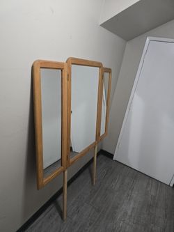 Large Trifold Mirrior