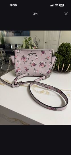 Pretty item! Like New
