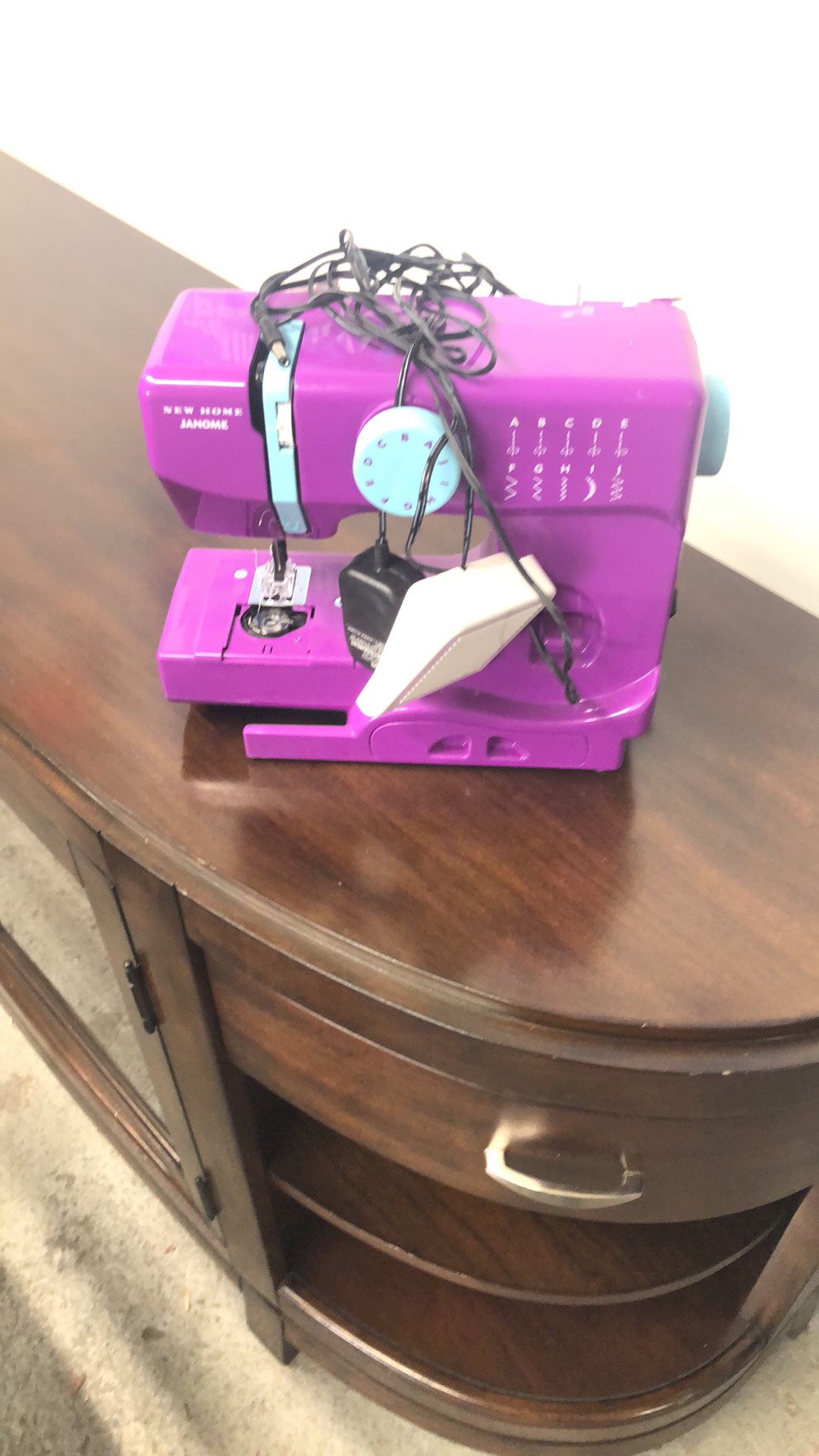 Good working condition sewing machine