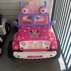 Minnie Mouse Jeep