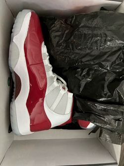 Jordan 11 Cherry DS Size 9.5