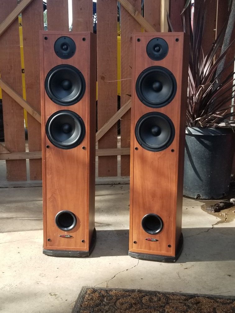 Polk Audio r50 speakers