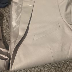 Men’s three-piece suit, beige jacket, size 48R pan size 42R
