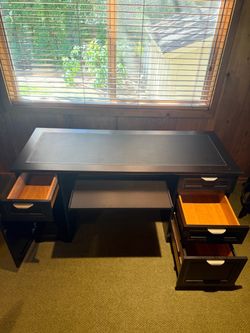 Modern Executive Office Desk