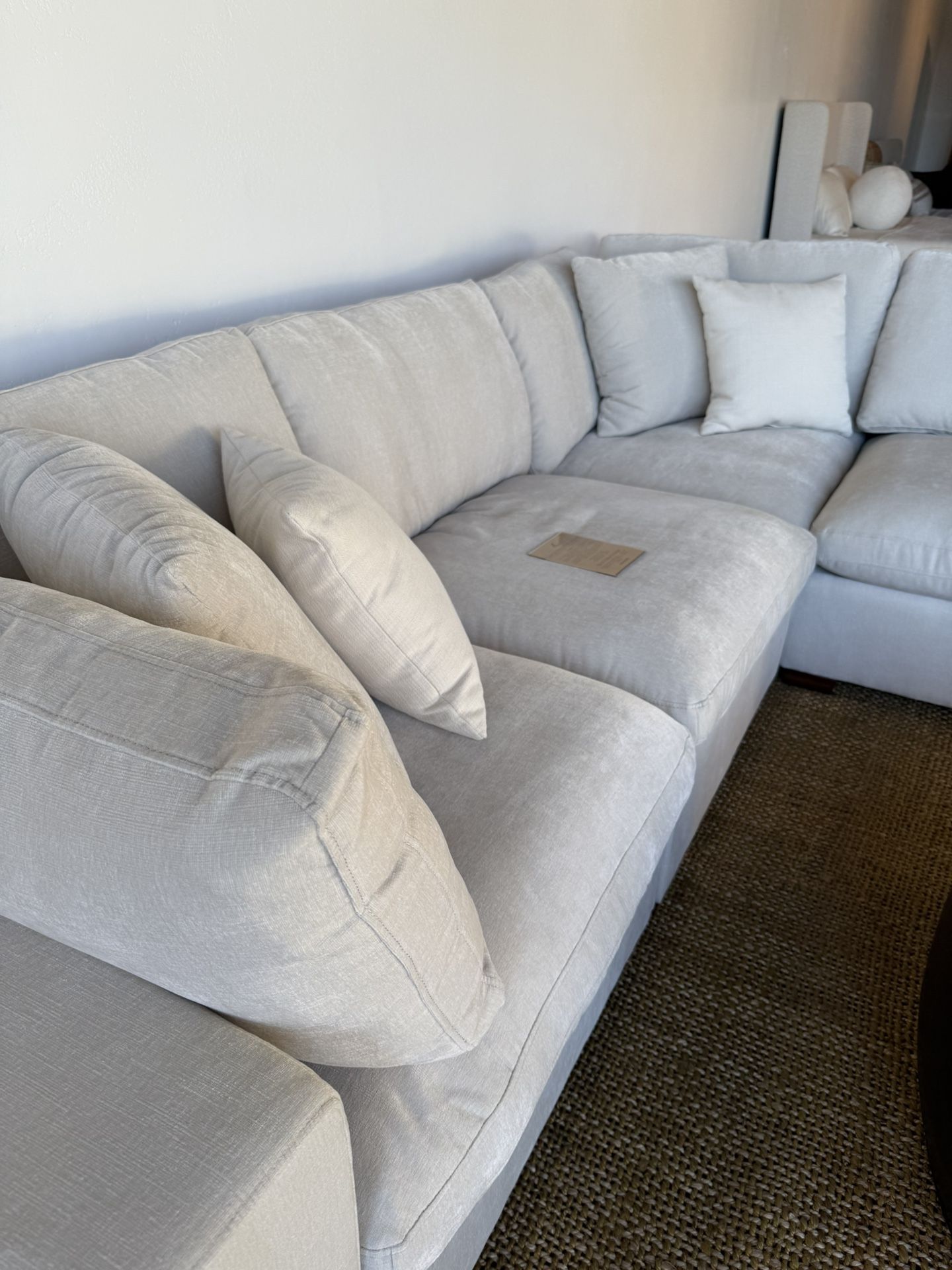 Modern Cloud Modular Sectional – 4 Seat Sofa Chaise – New – Free Delivery (San Diego)
