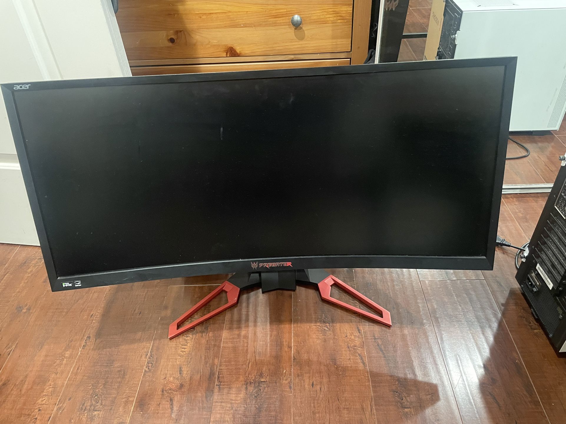 35” Curved Predator Monitor
