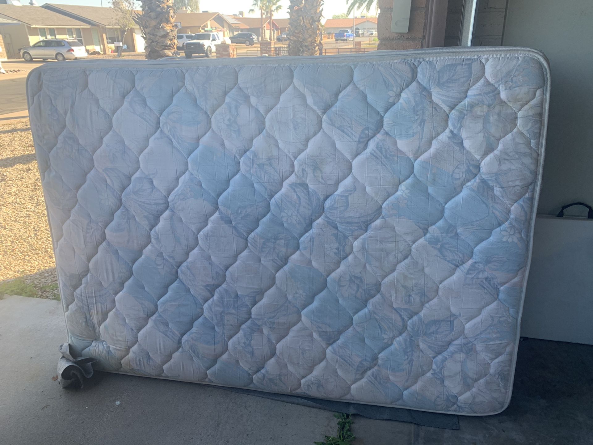 Full size bed frame w/mattress