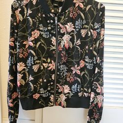 One Jarket, Two Shirt