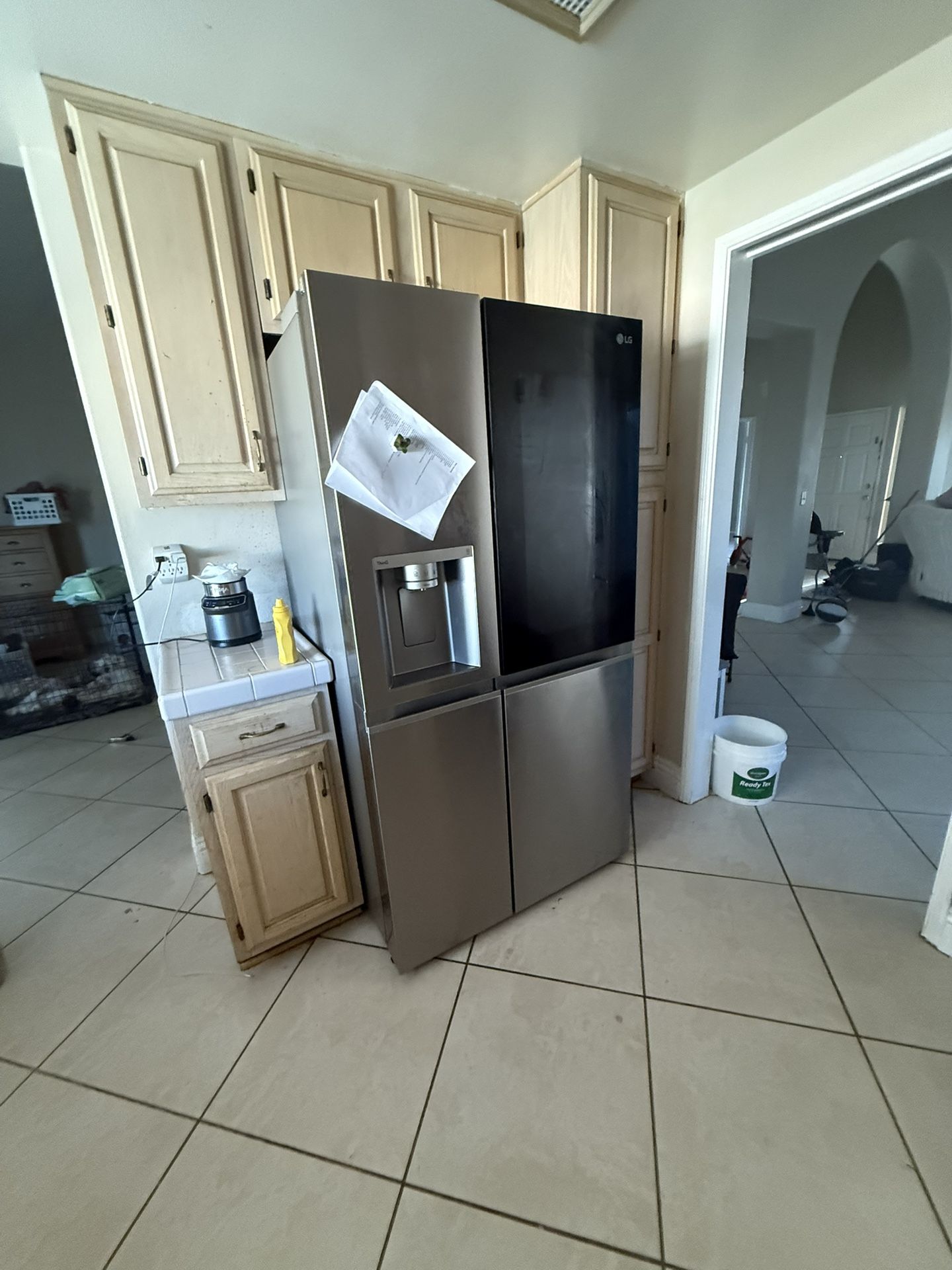 Brand New LG KNOCK FRIDGE NO ISSUES ONLY 600$ Today First Come First Serve