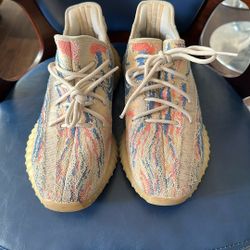 Men’s Adidas 10 1/2  Yeezy Boost 350 V2