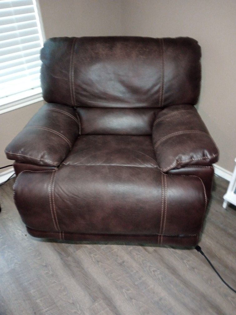 Rooms To Go Recliner Free