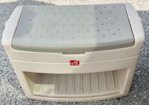 Step 2 Boot Bench 26x19 Good Condition I Will Wipe It Down For