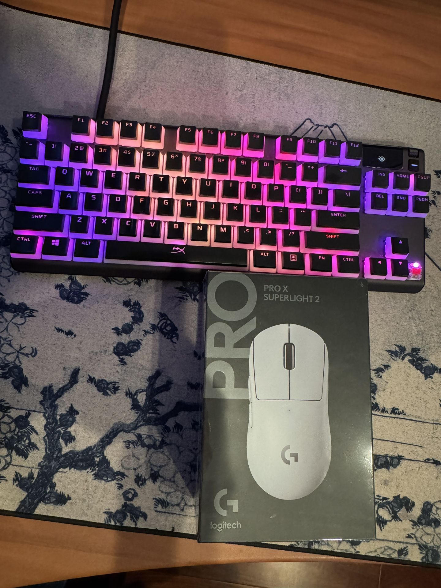 Steelseries Apex Pro Tkl and Sealed Logitech GPRO X Superlight V2