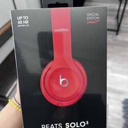 Beats Solo 3 - Never opened 
