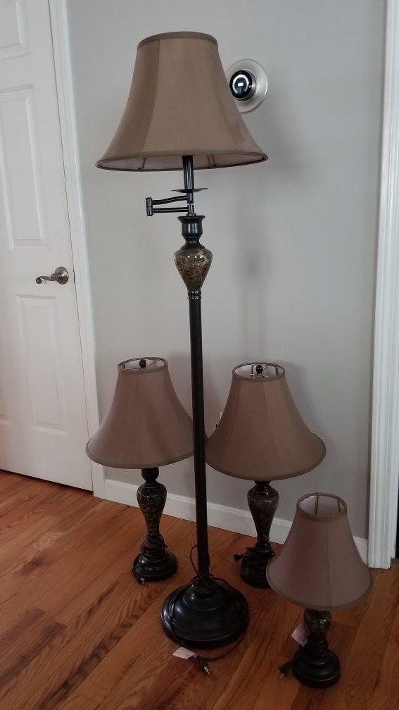 Beautiful livingroom lamps set